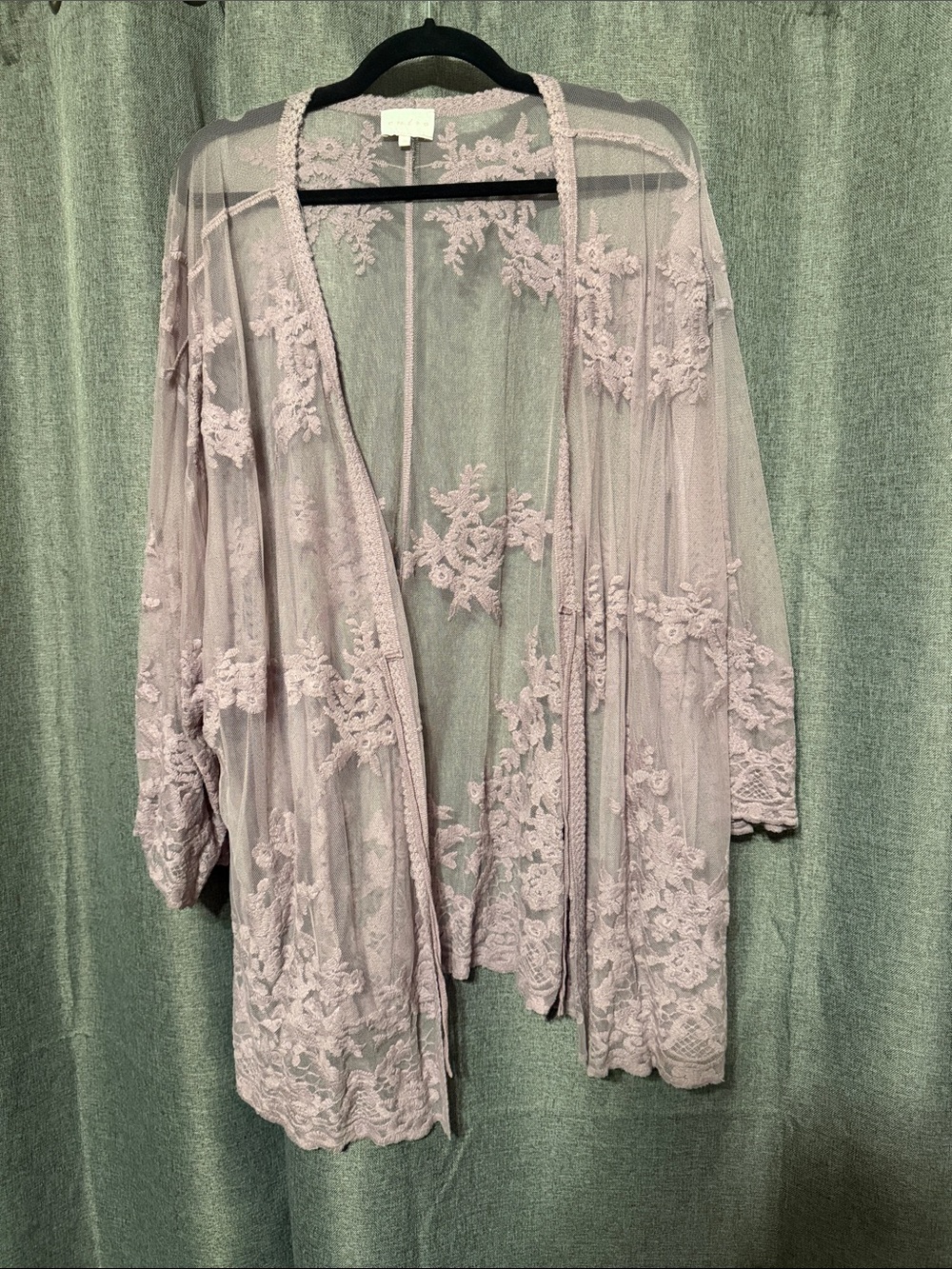 entro Sheer Embroidered Lace Kimono - Pale Lilac